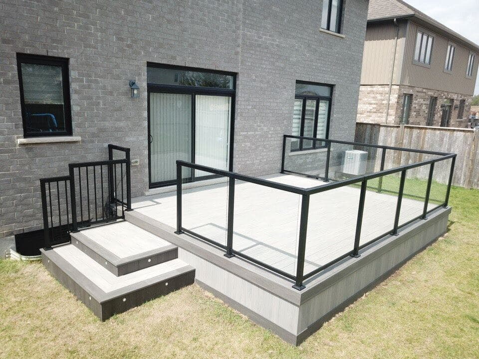 Completed deck and outdoor living space by Creative Custom Decks